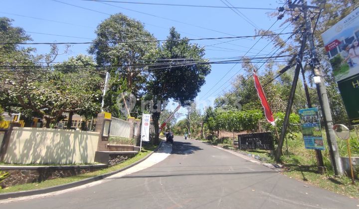 Tanah Siap Bangun, Samping Sekolah Internasioanl