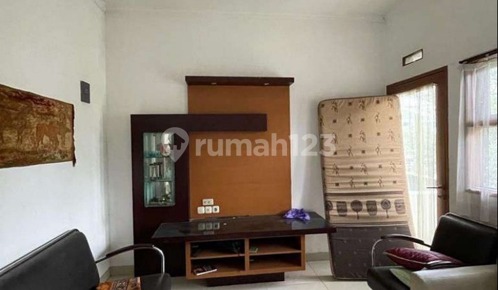 Well-Maintained Semi-Furnished House Ready to Occupy Buah Batu Regency