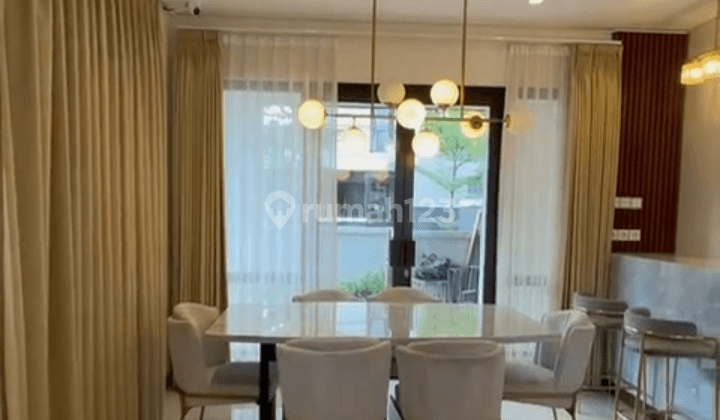 Disewakan Rumah Mewah Full Furnished Di Podomoro Park 2