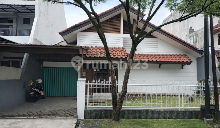For Rent Ready-to-Occupy House in Batununggal For Rent Ready-to-Occupy House in Batununggal