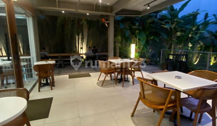 Ex Cafe Bangunan Baru di Depan Unpad Lokasi Ramai Strategis Ex Cafe Bangunan Baru di Depan Unpad Lokasi Ramai Strategis