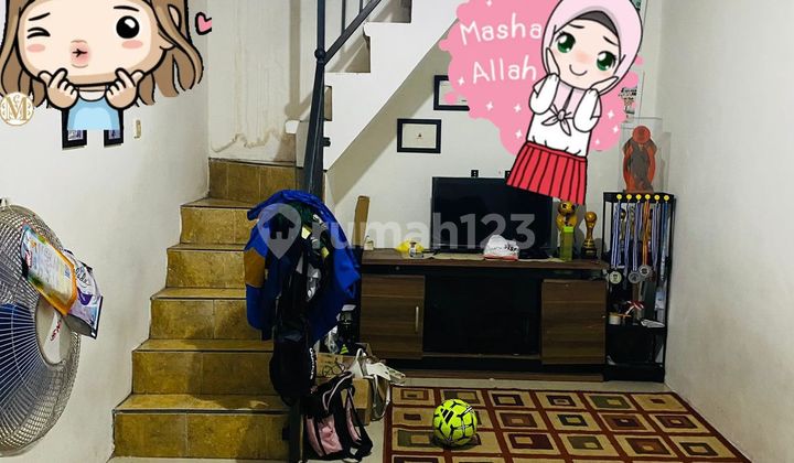 Rumah Hook 2 Lantai untuk Keluarga 2