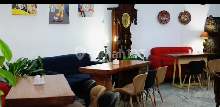 For Rent Business Space Former Cafe in Tamansari