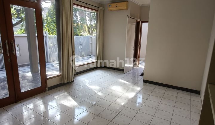 For Rent Business Space Suitable for Office, Etc. 2