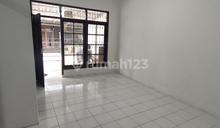 For Rent House in Taman Cibaduyut Indah For Rent House in Taman Cibaduyut Indah