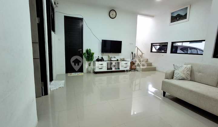 Rumah Keluarga dengan Lingkungan Nyaman Bebas Banjir