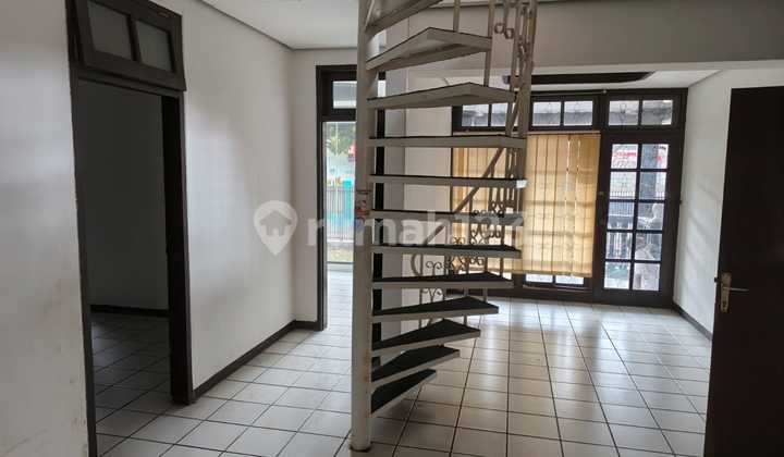 For Rent: Central City House, Comfortable Neighborhood, Jl. Surayalaya 2