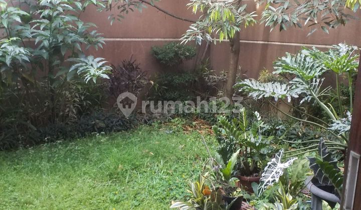 Selling a Comfortable House in Batununggal 2