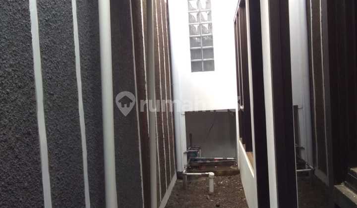 Jual Rumah Pusat Kota Nyaman Murah Jl. Suryalaya