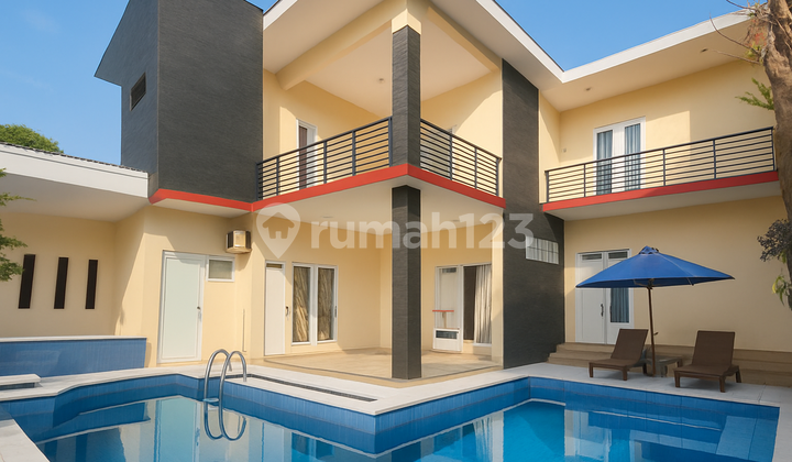 Rumah Luas Dengan Kolam Renang di Kebagusan Pinggir Jalan Cocok Untuk Hunian atau Komersial