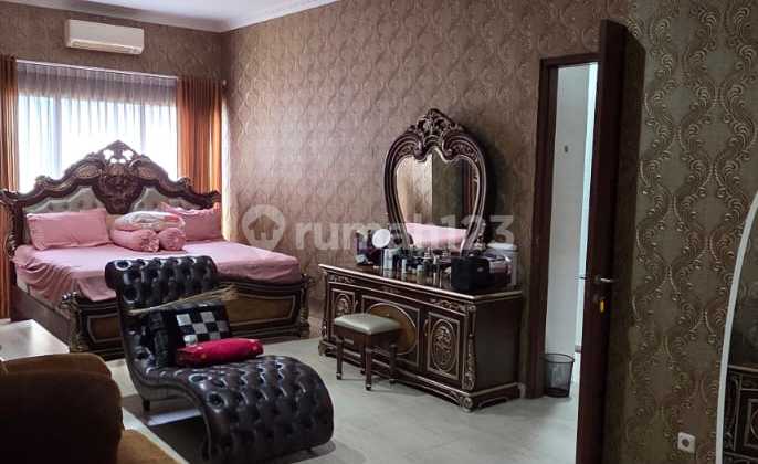 Dijual Rumah Mewah Furnished di Cluster Pinggir Danau di Cirendeu 2