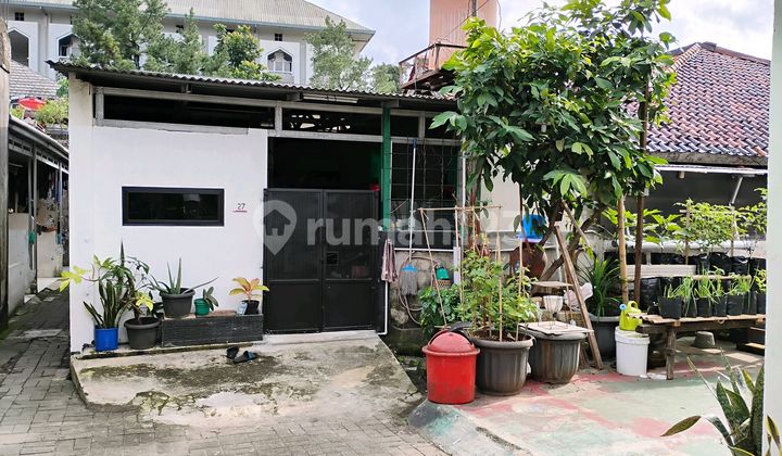 Dijual Rumah dan Kontrakan 2 Pintu Lokasi Strategis