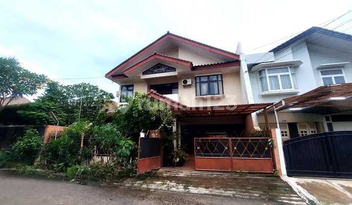 Beautiful and Comfortable House in Mega Cinere Complex