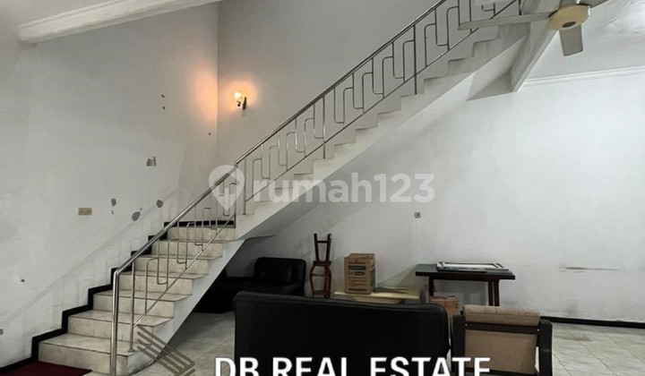 Ready-to-Live Secondary House in Tambaksari 2