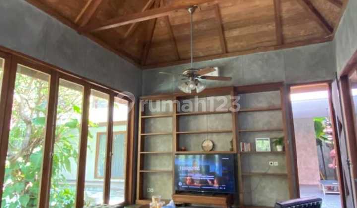 Dijual Rumah Villa Terbaik di Surabaya Barat Bangunan Full Jati Dijual Rumah Villa Terbaik di Surabaya Barat Bangunan Full Jati