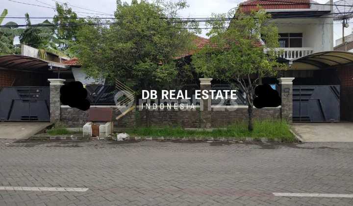 Dijual Rumah Besar Harga Hitung Tanah Saja!