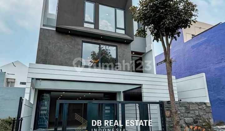 3 LANTAI GRESS MINIMALIST INDUSTRIAL GREENWOOD CITRALAND 3 LANTAI GRESS MINIMALIST INDUSTRIAL GREENWOOD CITRALAND