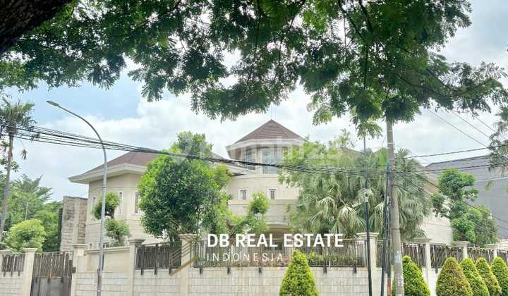 Dijual Rumah Mewah Classic Raya Kertajaya Indah Timur Boulevard