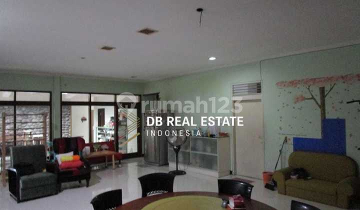 FOR SALE BUSINESS HOUSE ON BROMO STREET, CENTRAL SURABAYA 2