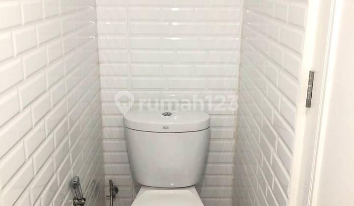 Disewakan Rumah di Bintaro Emerald Sektor 9 - Tangerang Selatan 2