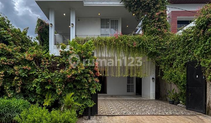 Grand Family Home Bintaro Sektor 7 - 6 Bedroom, 2 Master Suite 330M²/324M²