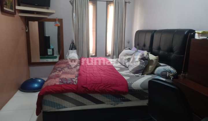 Has Its Own Prayer Room! This Large House in Kepondang Bintaro is Heart-Melting 2