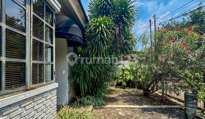 Industrial Modern Home With Retro Touch - Andara, Private & Cozy 2