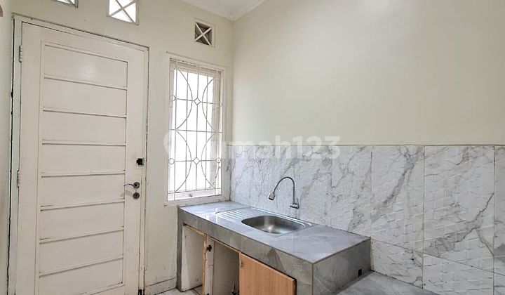 Disewakan Rumah di Bintaro Trulek Sektor 9 - Tangerang Selatan 2