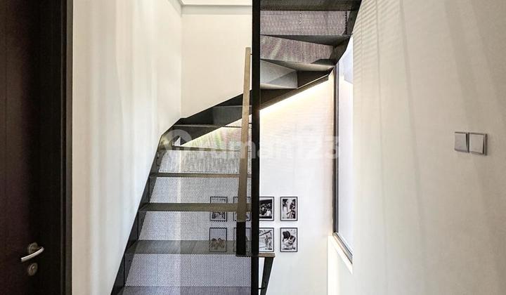 Rumah Cantik di Sektor 7 Bintaro-TangSel