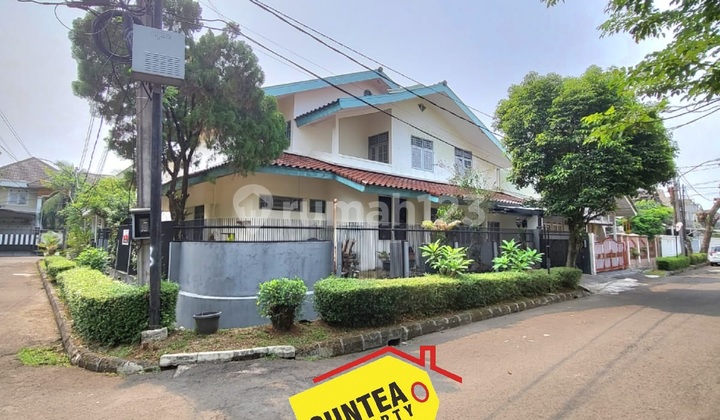 For Sale Hook House in Mertilang Bintaro Sector 9 - South Tangerang