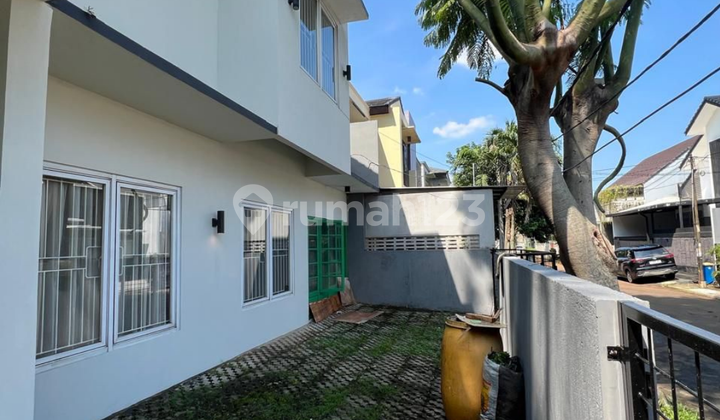 House for Sale in Bintaro Kucica Sector 9 - South Tangerang House for Sale in Bintaro Kucica Sector 9 - South Tangerang