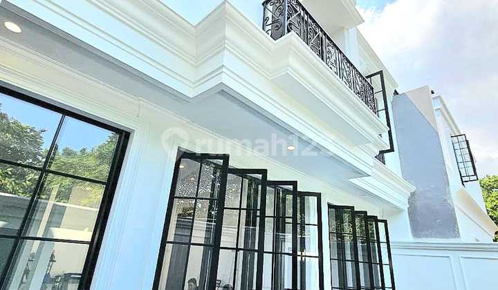 Rumah Brand New American Classic Posisi Hook di Sektor 9 Bintaro