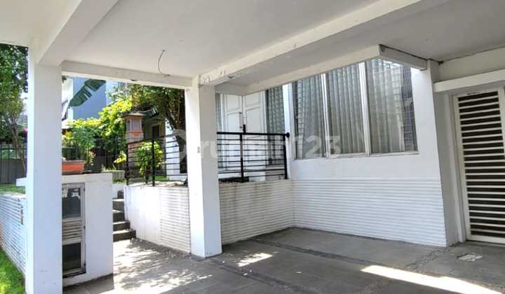 Disewakan Rumah di Bintaro Kebayoran Sektor 7 - Tangerang Selatan 2