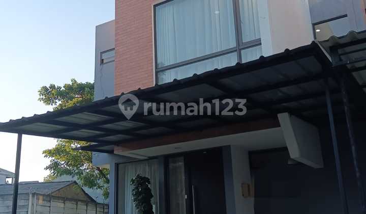 Dijual Murah Hook di Kebayoran Bintaro Sektor 7-TangSel