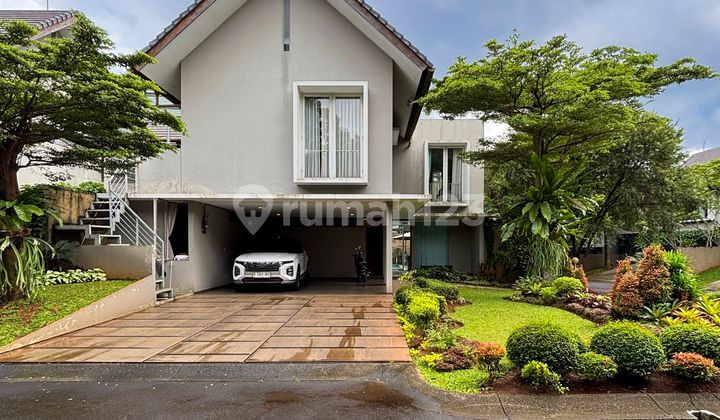 Spacious Interior in Exclusive Townhouse at Veteran-South Jakarta 2