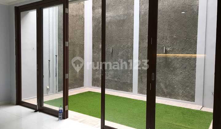Rumah Asri Siap Huni di Sektor 9 Bintaro Jaya