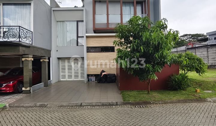 For Sale Ready-to-Occupy House in Kebayoran Bintaro Sector 7 - South Tangerang