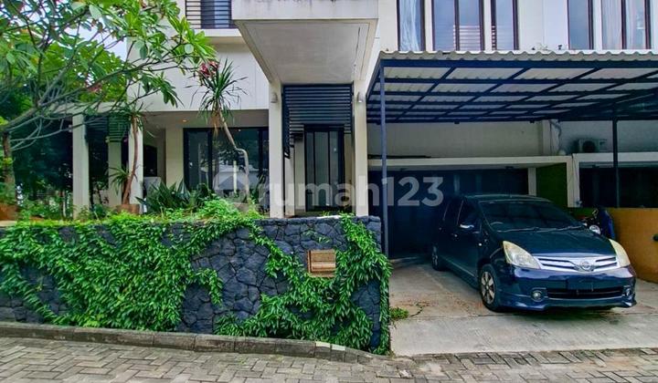 2.5-Story House Inside One Gate Cluster on Jl.rc Veteran-Bintaro