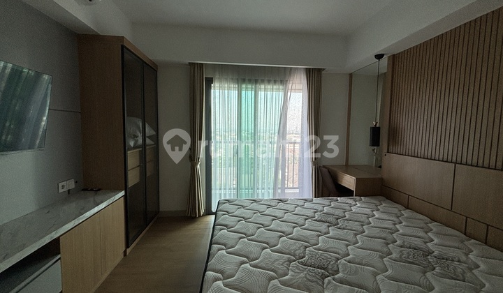 Fully Furnished 1 Bedroom Emarcadero Bintaro Apartment