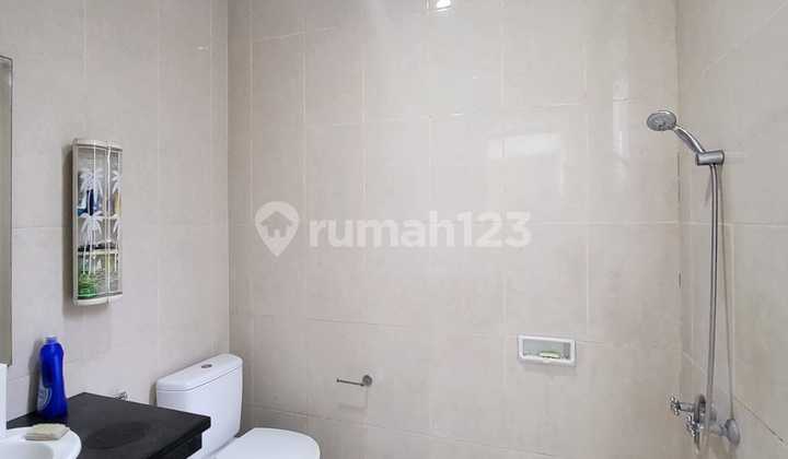 Dijual Rumah di Kebayoran  Bintaro Sektor 7 - TangSel 2