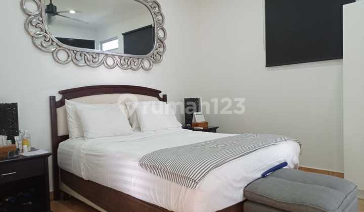 For Sale: Semi-Villa House, Includes Pool, Location: Nusa Dua, Price 1.9m 2