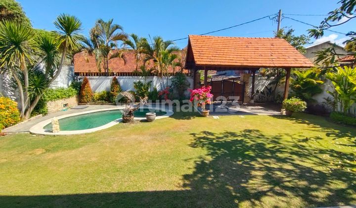 Villa Sanur. Land area 5 Are, Price Rp 9 Billion Villa Sanur. Land area 5 Are, Price Rp 9 Billion