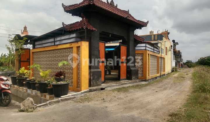 Semi-Villa House for Sale in Nyitdah Near Kedungu.
