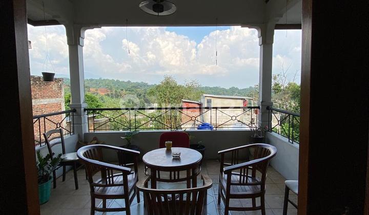 Rumah Nyaman yang Asri di Awiligar, dengan Pemandangan yang Indah