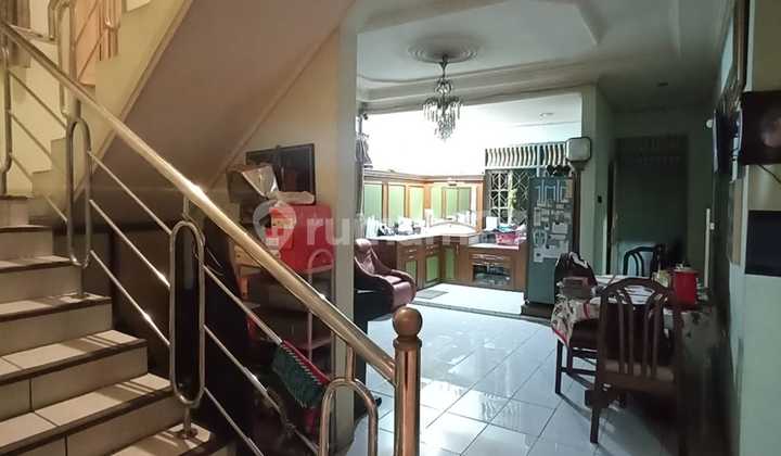 Rumah Besar di Antapani Hadir dengan Spesial Harga Guysss!  2