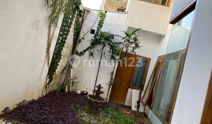 Rumah Nyaman yang Asri di Awiligar, dengan Pemandangan yang Indah 2