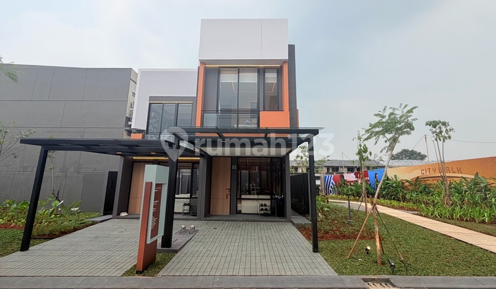 Silver Beverly Livin 2 Lantai 2 Kamar Lokasi di Xyz Neo dan Patio Silver Beverly Livin 2 Lantai 2 Kamar Lokasi di Xyz Neo dan Patio