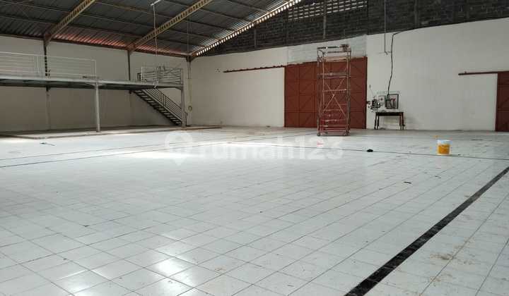 Disewakan Gudang Dekat Tol