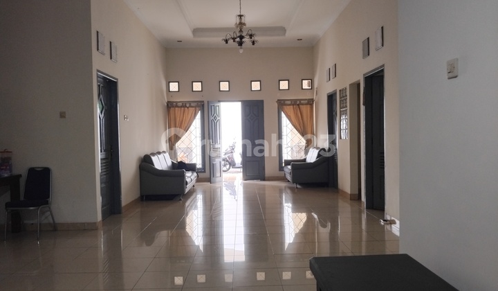 Dijual Rumah Tengah Kota Dekat Mall