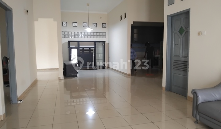 Dijual Rumah Tengah Kota Dekat Mall 2